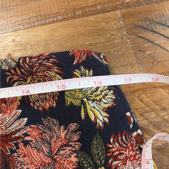 LOFT Multicolor Floral Mini Skirt - Picture 4 of 5